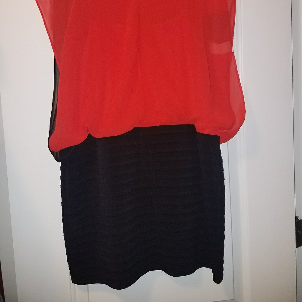 Dress - Picture 2 of 3